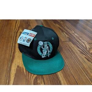 Logo 7 90s Deadstock Vintage Boston Celtics NBA Basketball Snapback Hat